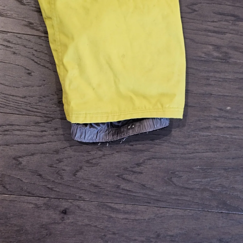 686 Mannual Data Snowboard Pants - Yellow Mens Small - 8K/5K Waterproof
